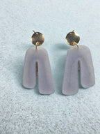 Aurore Lavande | Boucles d'oreilles bohèmes pendantes bleu lavande nacré