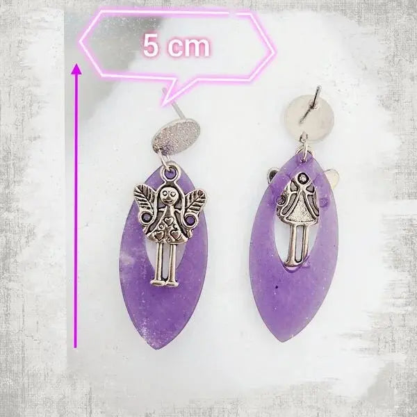 Boucles d’oreilles féeriques en résine violette & fée argentée Lozen-k