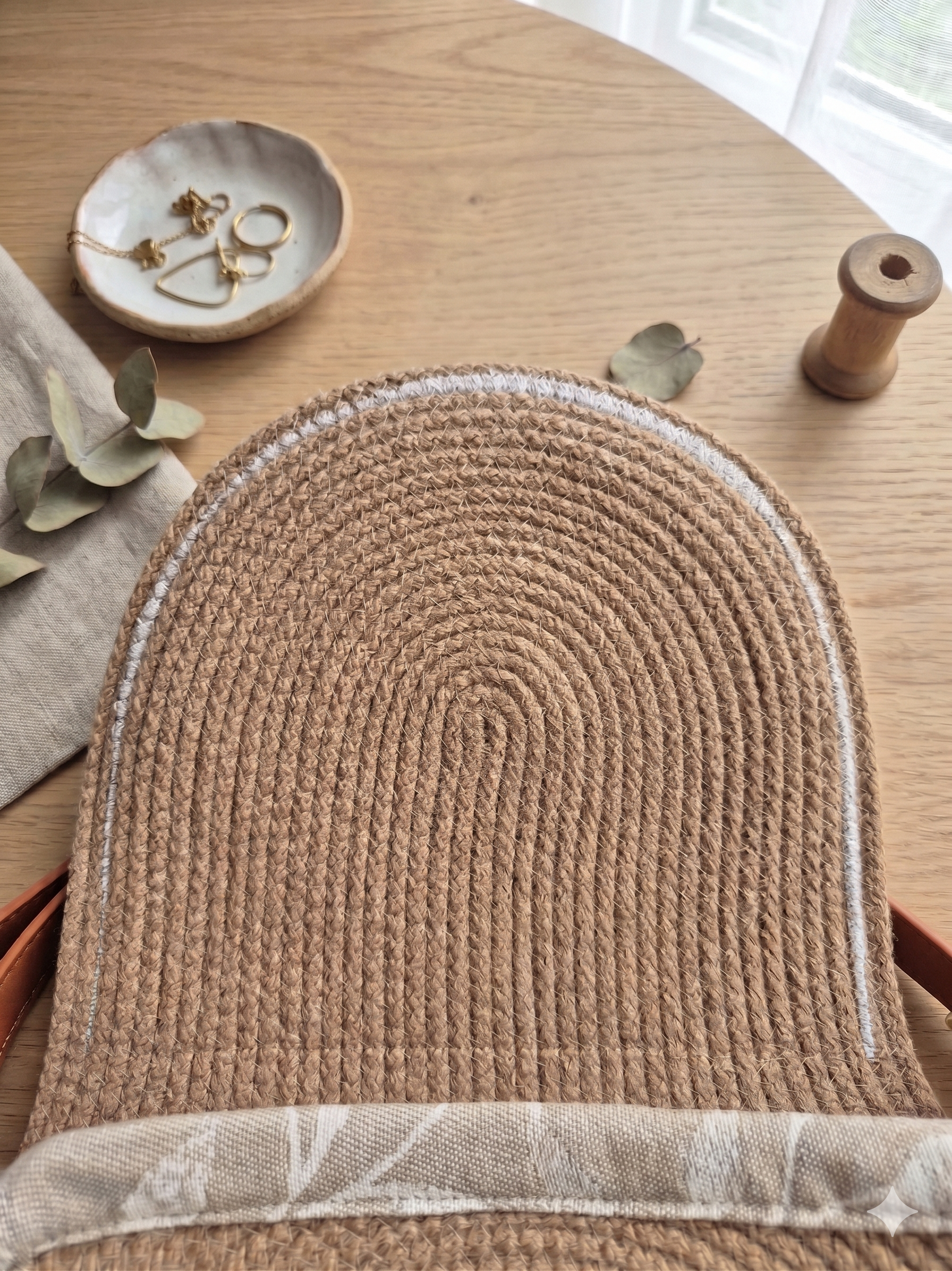 Sac en corde beige bohème – Sac bandoulière fait main avec rabat jacquard feuilles Lozen-k