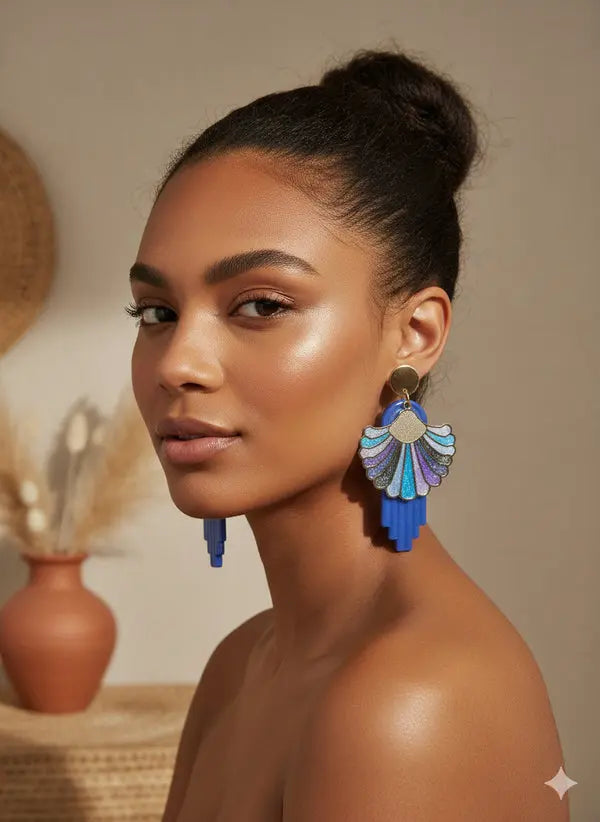 Éventail Azur – Boucles d’oreilles en résine bleue Lozen-k