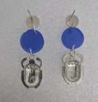 Boucles d’oreilles bohèmes Scarabée Azur – Résine bleue Lozen-k