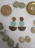 Éventail Jade Nomade – Boucles d’oreilles en résine & bois
