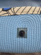 Sac Bandoulière en Corde Bleu Ciel & Rabat Wax Fleuri – Sac Bohème Chic Lozen-k