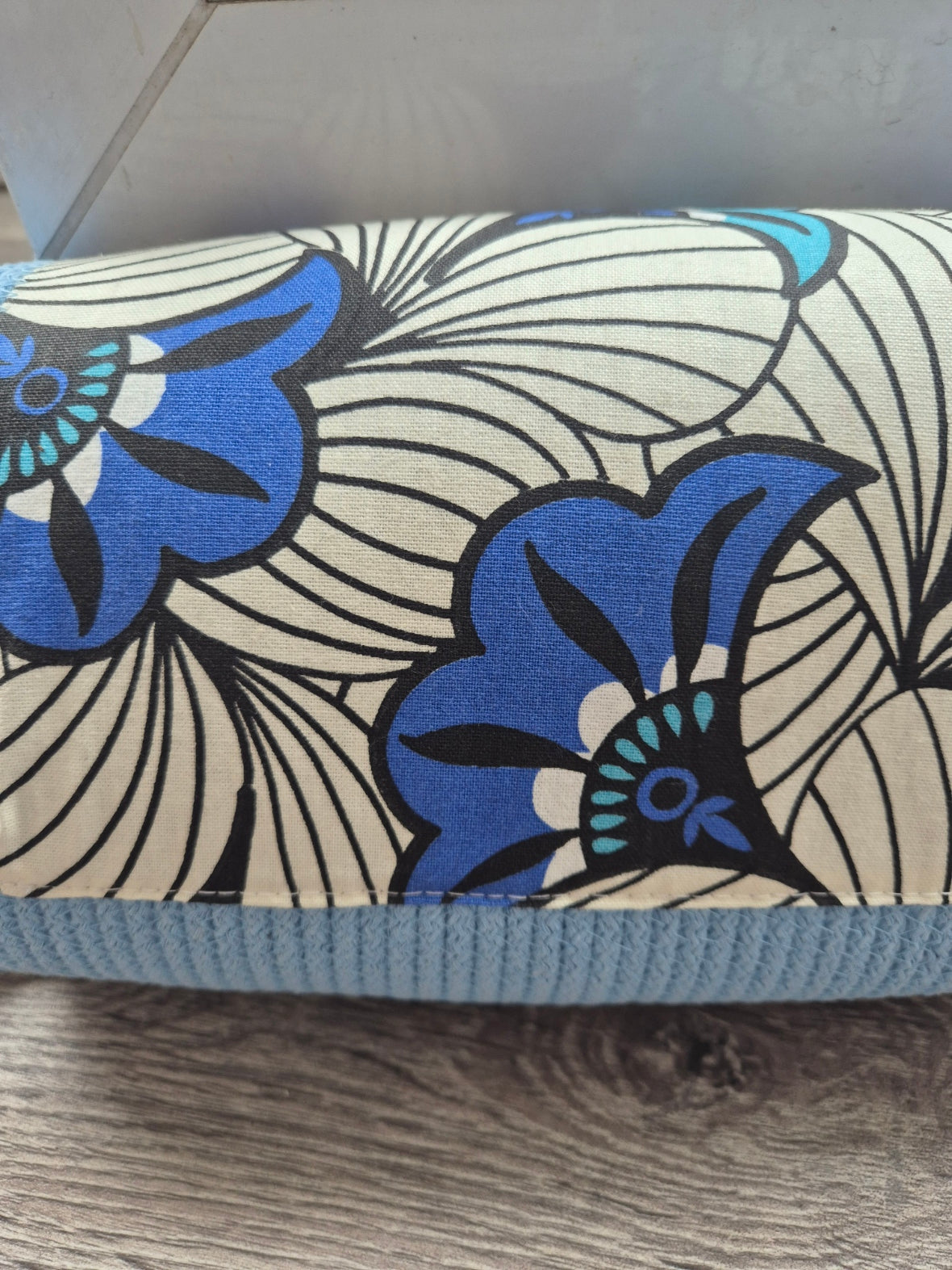 Sac Bandoulière en Corde Bleu Ciel & Rabat Wax Fleuri – Sac Bohème Chic Lozen-k